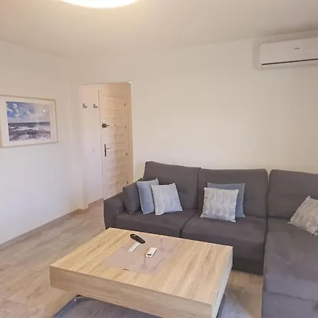 Symphony Sunrise, With Stunning Sea Views And Short Walk To The By Namaste Elite *