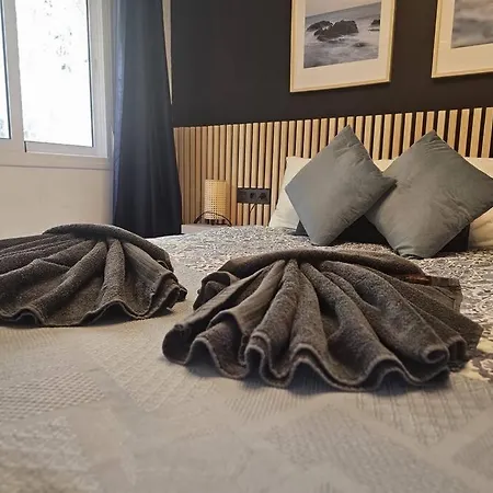 Symphony Sunrise, With Stunning Sea Views And Short Walk To The By Namaste Elite *