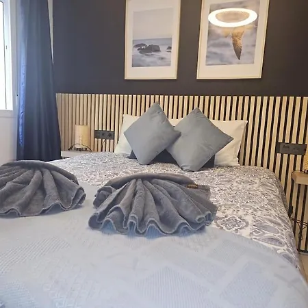 Symphony Sunrise, With Stunning Sea Views And Short Walk To The By Namaste Elite 아파트 *