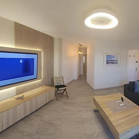 Symphony Sunrise, With Stunning Sea Views And Short Walk To The By Namaste Elite 아파트 *