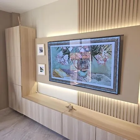 아파트 Symphony Sunrise, With Stunning Sea Views And Short Walk To The By Namaste Elite 토레몰리노스