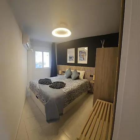 Symphony Sunrise, With Stunning Sea Views And Short Walk To The By Namaste Elite Apartment