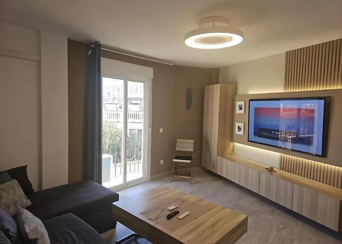 Appartement Symphony Sunrise, With Stunning Sea Views And Short Walk To The By Namaste Elite *