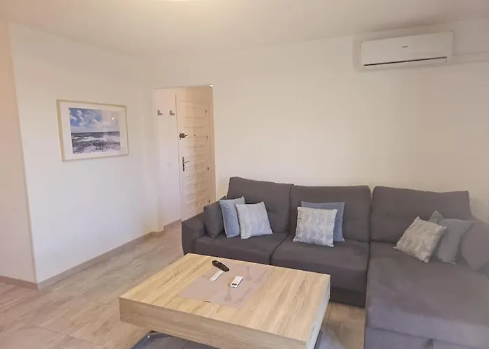 Symphony Sunrise, With Stunning Sea Views And Short Walk To The By Namaste Elite *