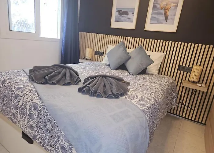 Appartement Symphony Sunrise, With Stunning Sea Views And Short Walk To The By Namaste Elite