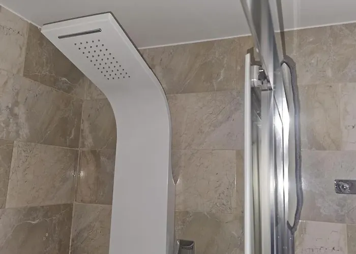 Symphony Sunrise, With Stunning Sea Views And Short Walk To The By Namaste Elite *