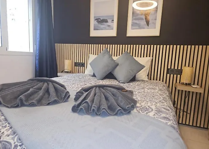 Symphony Sunrise, With Stunning Sea Views And Short Walk To The By Namaste Elite Appartement *