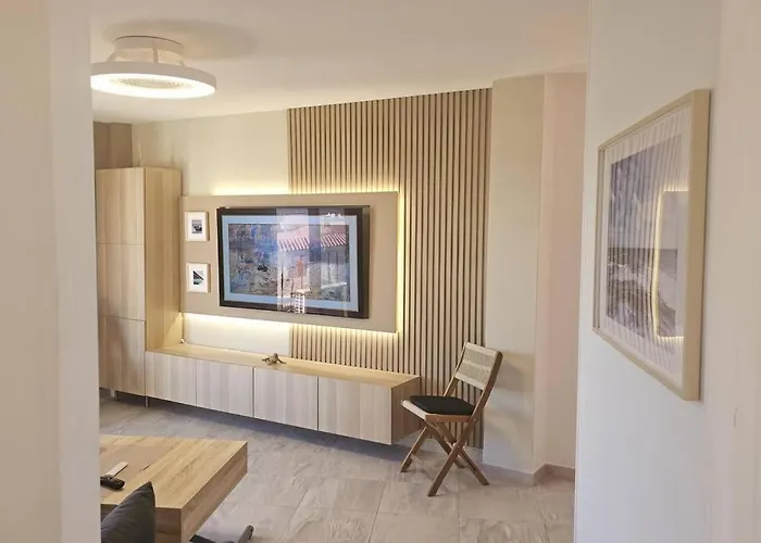 Διαμέρισμα Symphony Sunrise, With Stunning Sea Views And Short Walk To The By Namaste Elite *