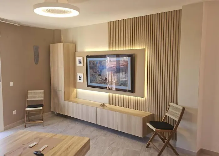 Symphony Sunrise, With Stunning Sea Views And Short Walk To The By Namaste Elite Appartement