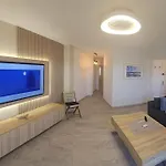 Symphony Sunrise, With Stunning Sea Views And Short Walk To The By Namaste Elite Apartment *
