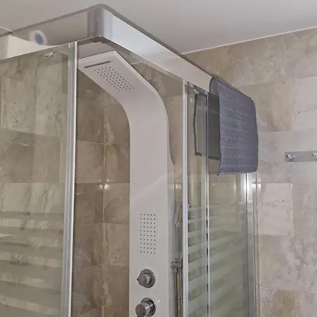 Symphony Sunrise, With Stunning Sea Views And Short Walk To The By Namaste Elite * Torremolinos